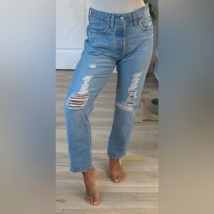 Distressed Blue Jeans levis